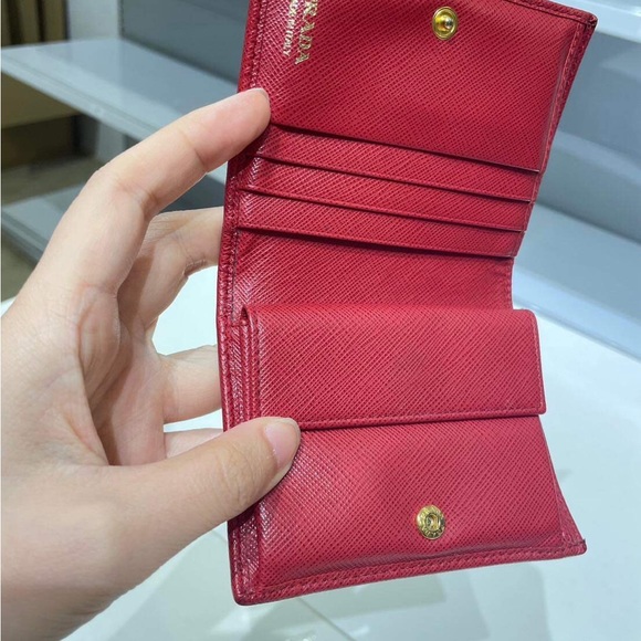 Gently USED **AUTHENTIC**Prada RED bifold wallet - Picture 2 of 9